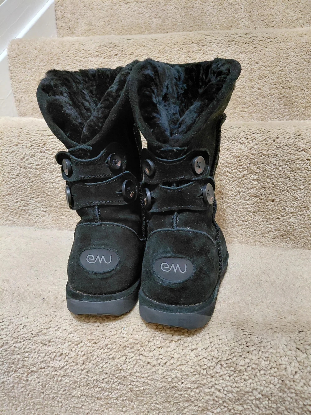 E M J stylish mid